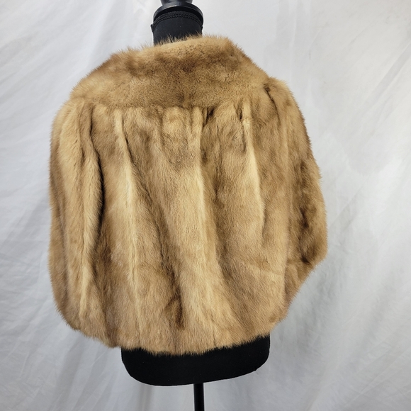 C. Jorgensen Furs of Pasadena Mink Elegant Tan Fur Cape Jacket - Picture 3 of 6